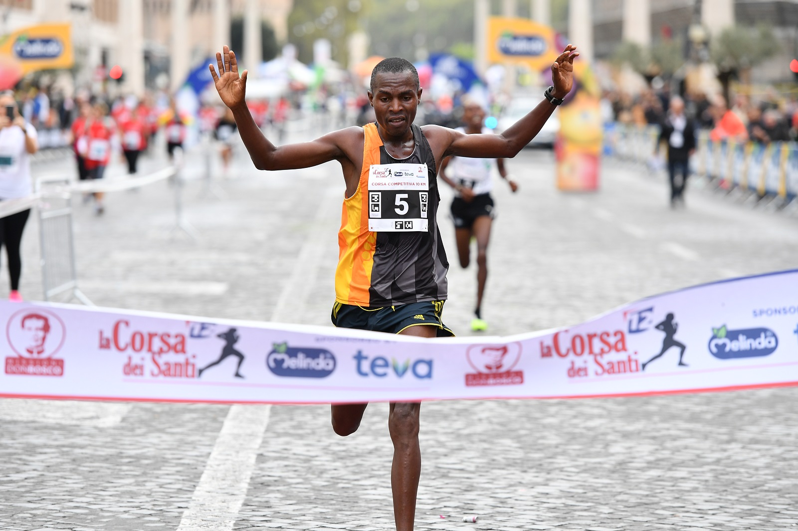 Corsa dei santi Il vincitore 2019 James Mburugu