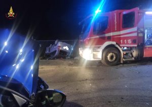 Tragico incidente stradale a Roma, due giovani hanno perso la vita