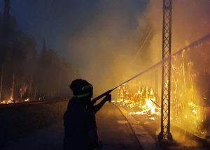 Incendio a Roma, distrutta una villetta: morti madre e figlio