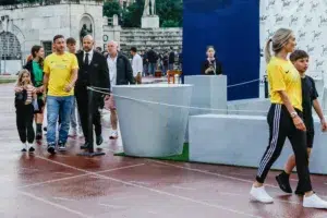 L'arrivo di Francesco Totti e Noemi Bocchi