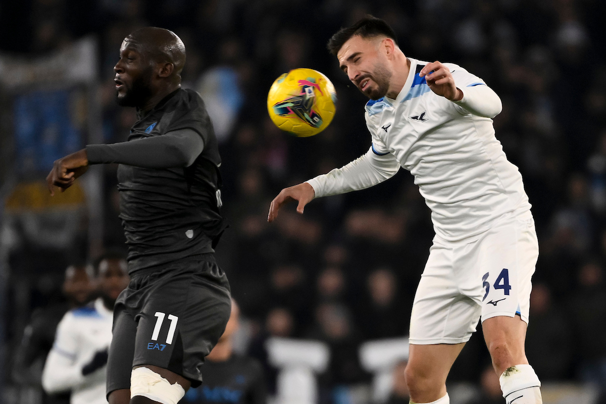 Mario Gila durante Lazio-Napoli